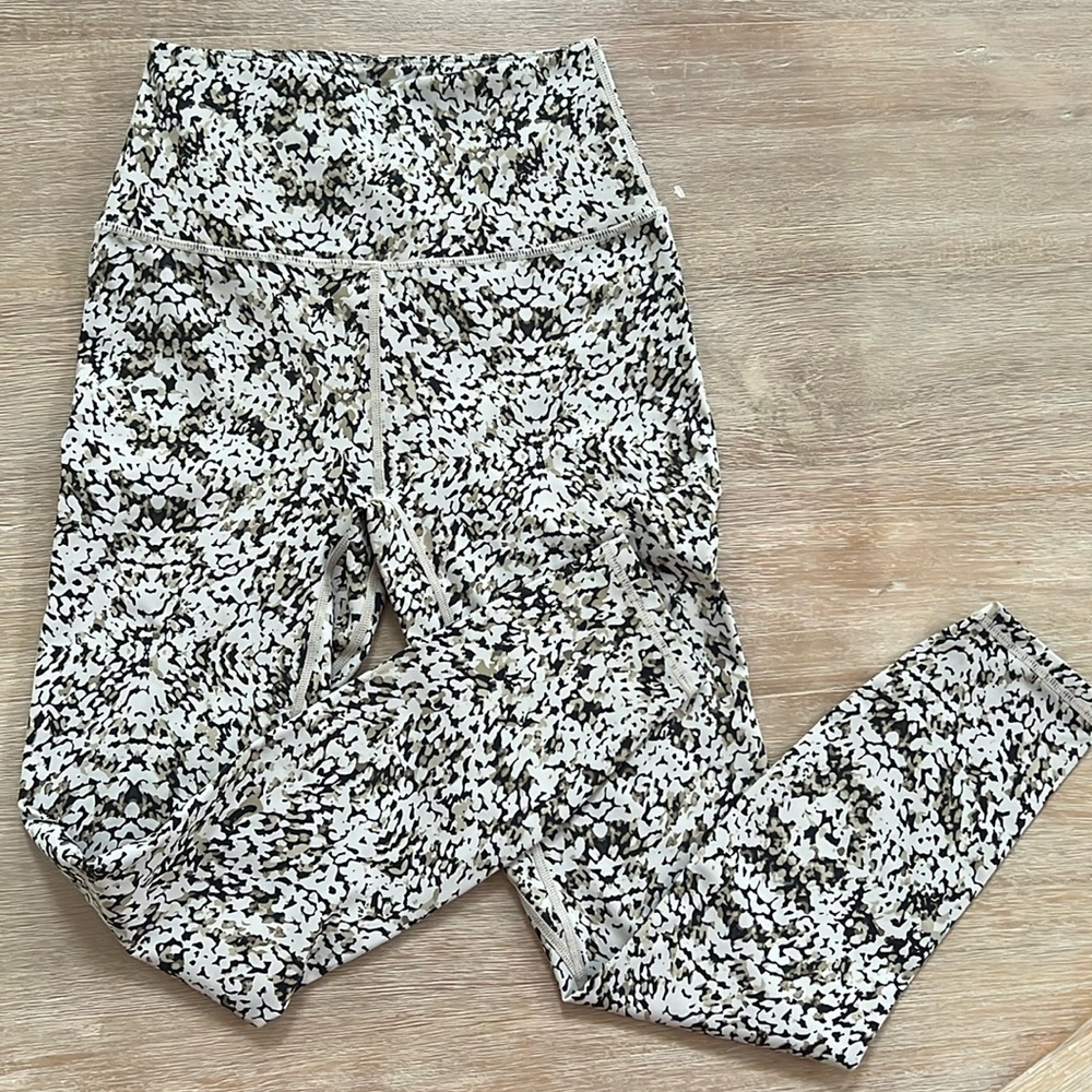 Varley Cream and Black Speckled High-Waist Leggings